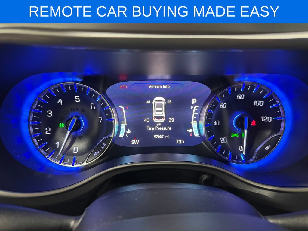 Used 2021 Chrysler Pacifica Touring w/ S Appearance Package FWD image 8