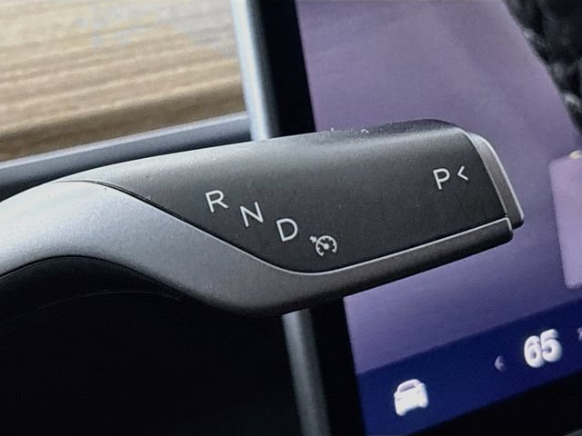 Used 2022 Tesla Model Y Long Range AWD/4WD image 16