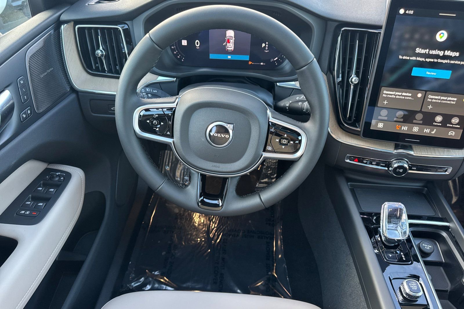 New 2026 Volvo XC60 B5 Plus w/ Climate Package image 16