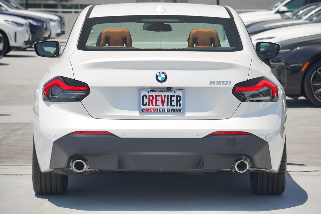 Used 2025 BMW 230i Coupe w/ Convenience Package image 6
