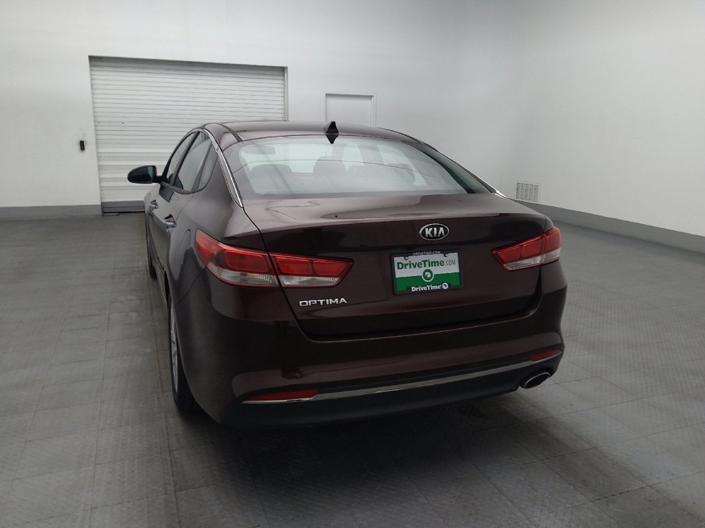 Used 2017 Kia Optima LX w/ Option Group 014 FWD image 6