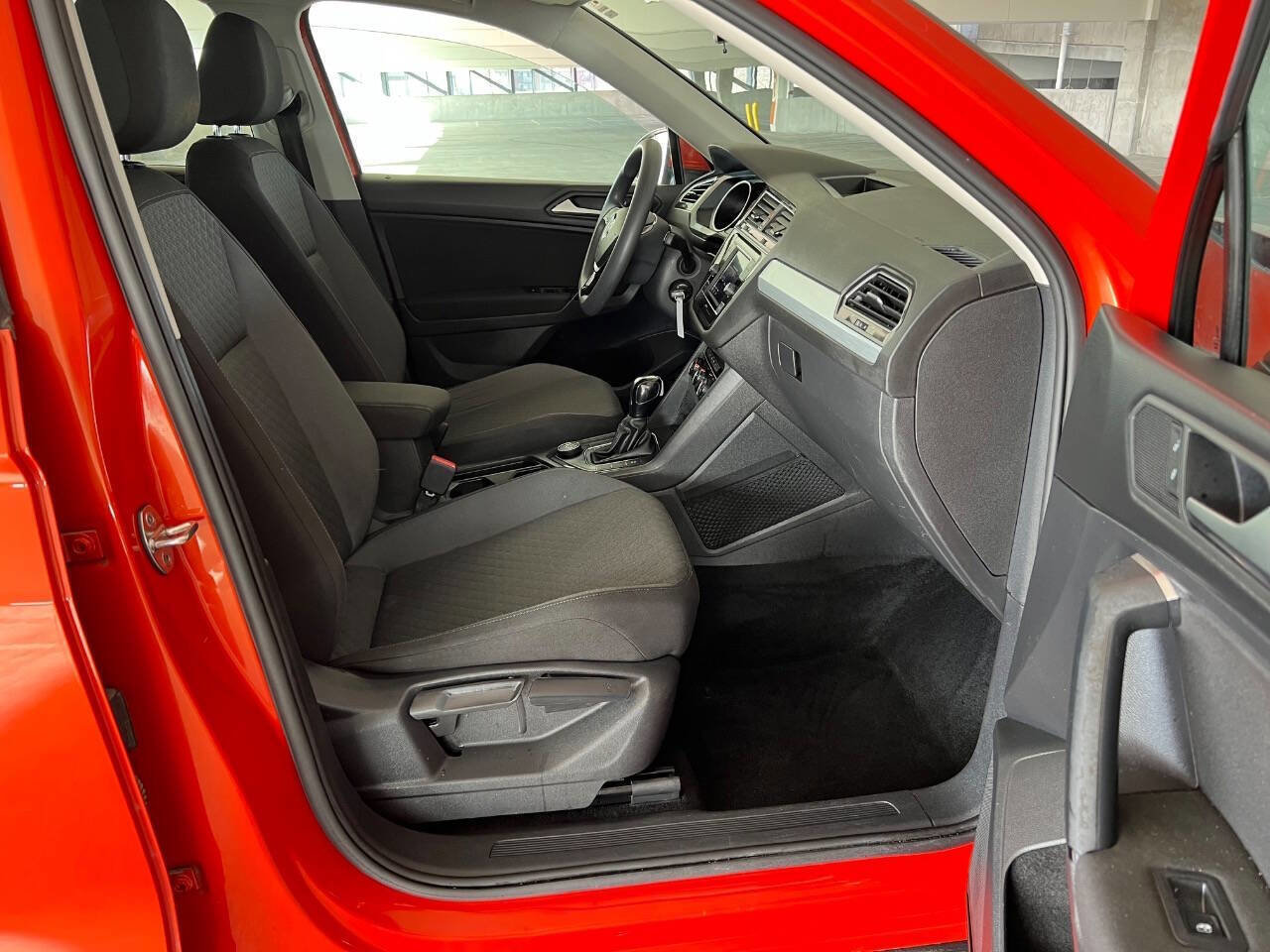 Used 2019 Volkswagen Tiguan S w/ 3rd Row Seat Package image 21