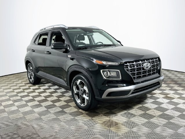 Used 2025 Hyundai Venue SEL