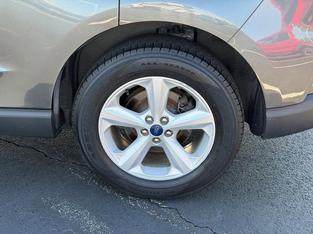 Used 2020 Ford Edge SE FWD image 7