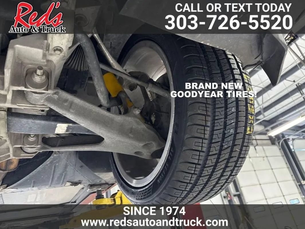 Used 2008 Chevrolet Corvette Coupe w/ Preferred Equipment Group RWD image 17