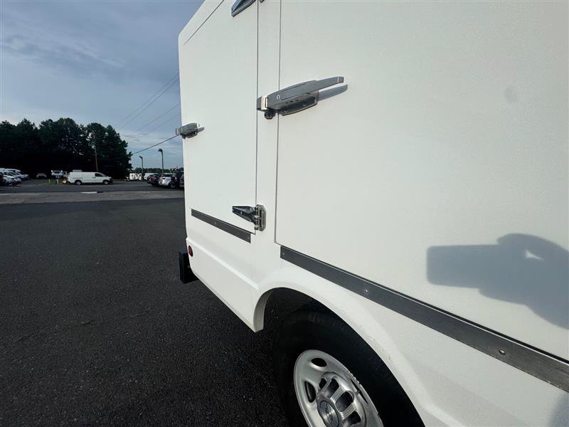 Used 2014 Chevrolet Express 3500 RWD image 25