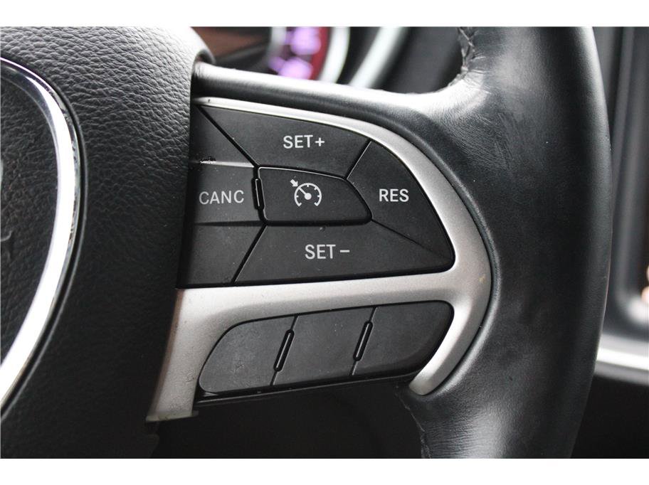 Used 2015 Dodge Challenger SXT Plus image 20