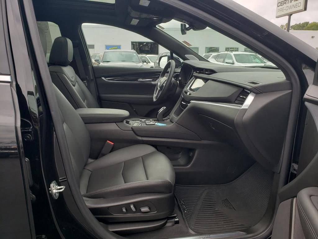Used 2025 Cadillac XT5 Premium Luxury image 23