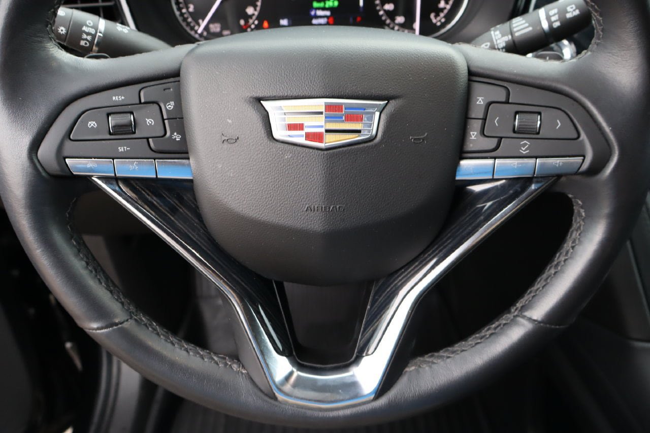 Used 2024 Cadillac XT6 Premium Luxury FWD image 13
