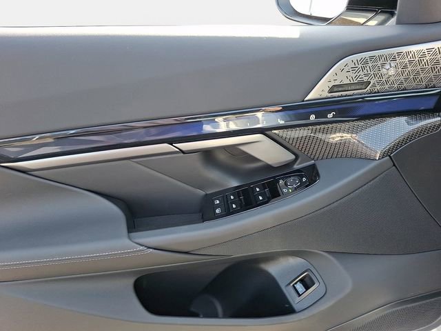 New 2026 BMW M5 w/ Executive Package image 10