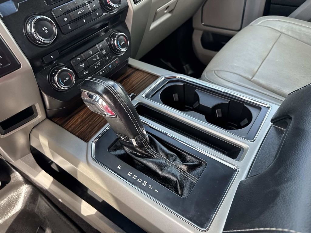 Used 2017 Ford F150 Lariat image 27