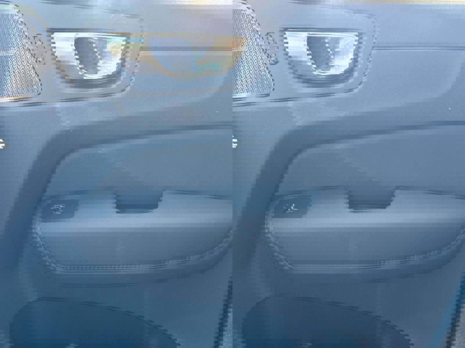 New 2026 Volvo XC60 B5 Plus w/ Climate Package image 21