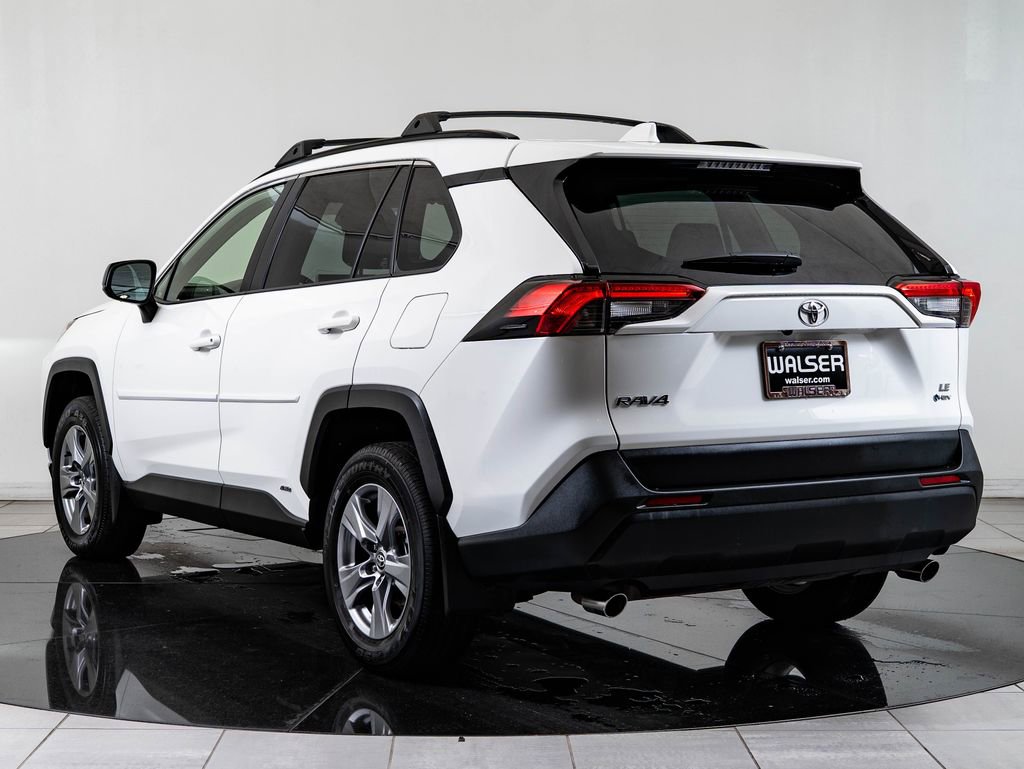 Used 2025 Toyota RAV4 LE AWD/4WD image 6