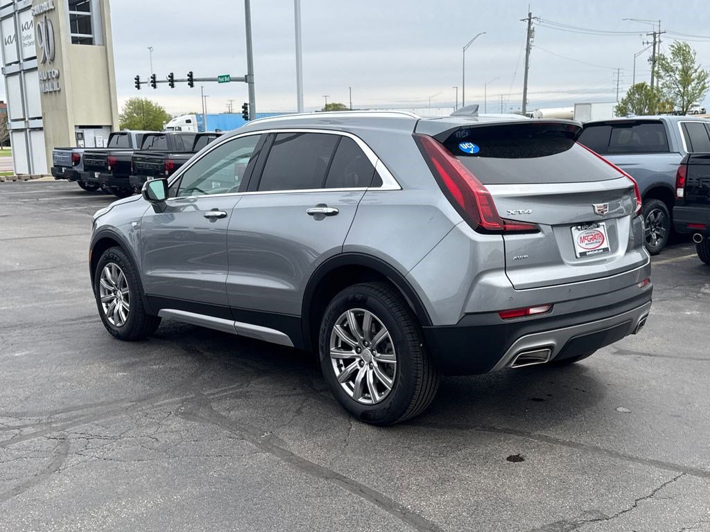 Used 2023 Cadillac XT4 Premium Luxury w/ Cold Weather Package AWD/4WD image 9