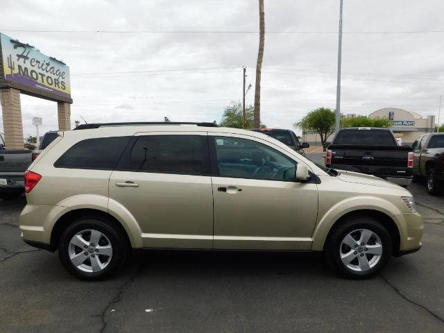 Used 2011 Dodge Journey Mainstreet w/ Flexible Seating Group image 7