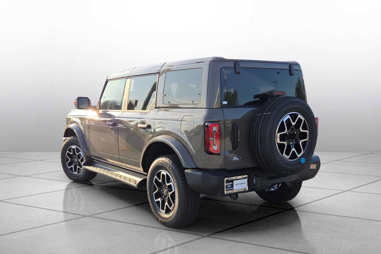 New 2026 Ford Bronco Outer Banks AWD/4WD image 13