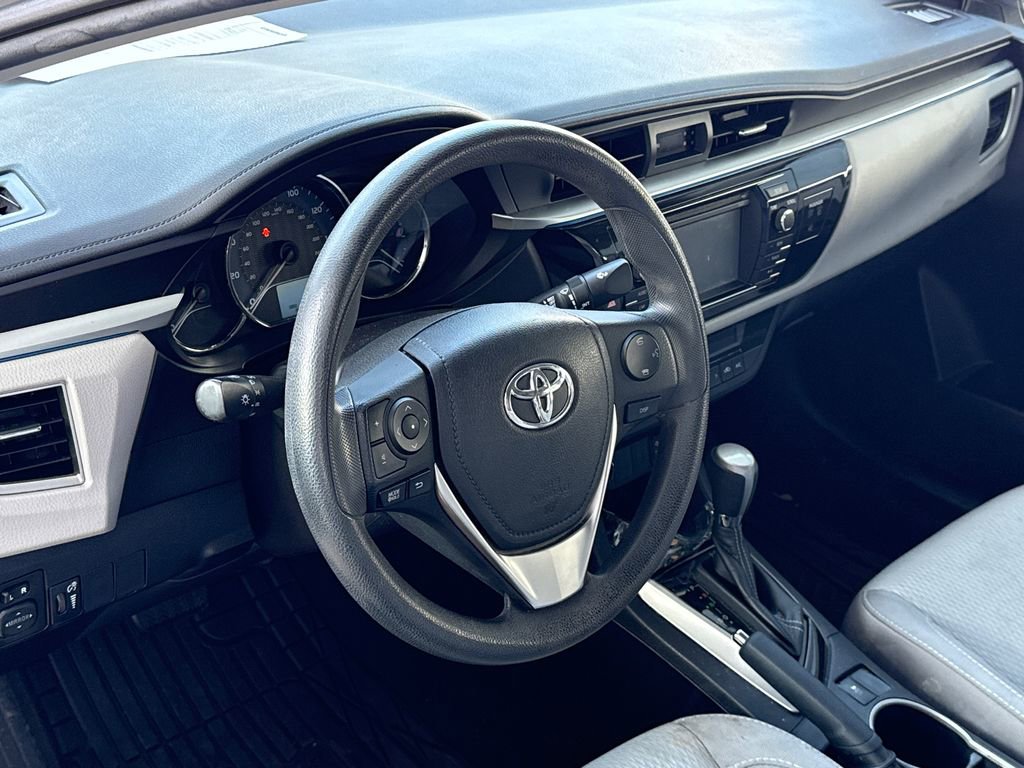 Used 2016 Toyota Corolla LE FWD image 9