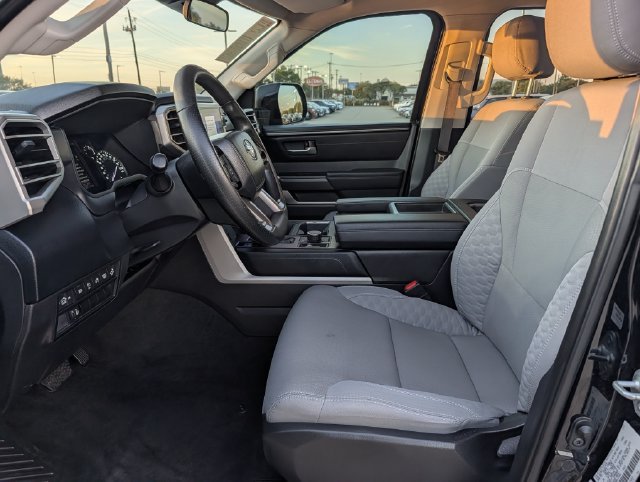 Used 2024 Toyota Tundra SR5 w/ SR5 Convenience Package AWD/4WD image 26