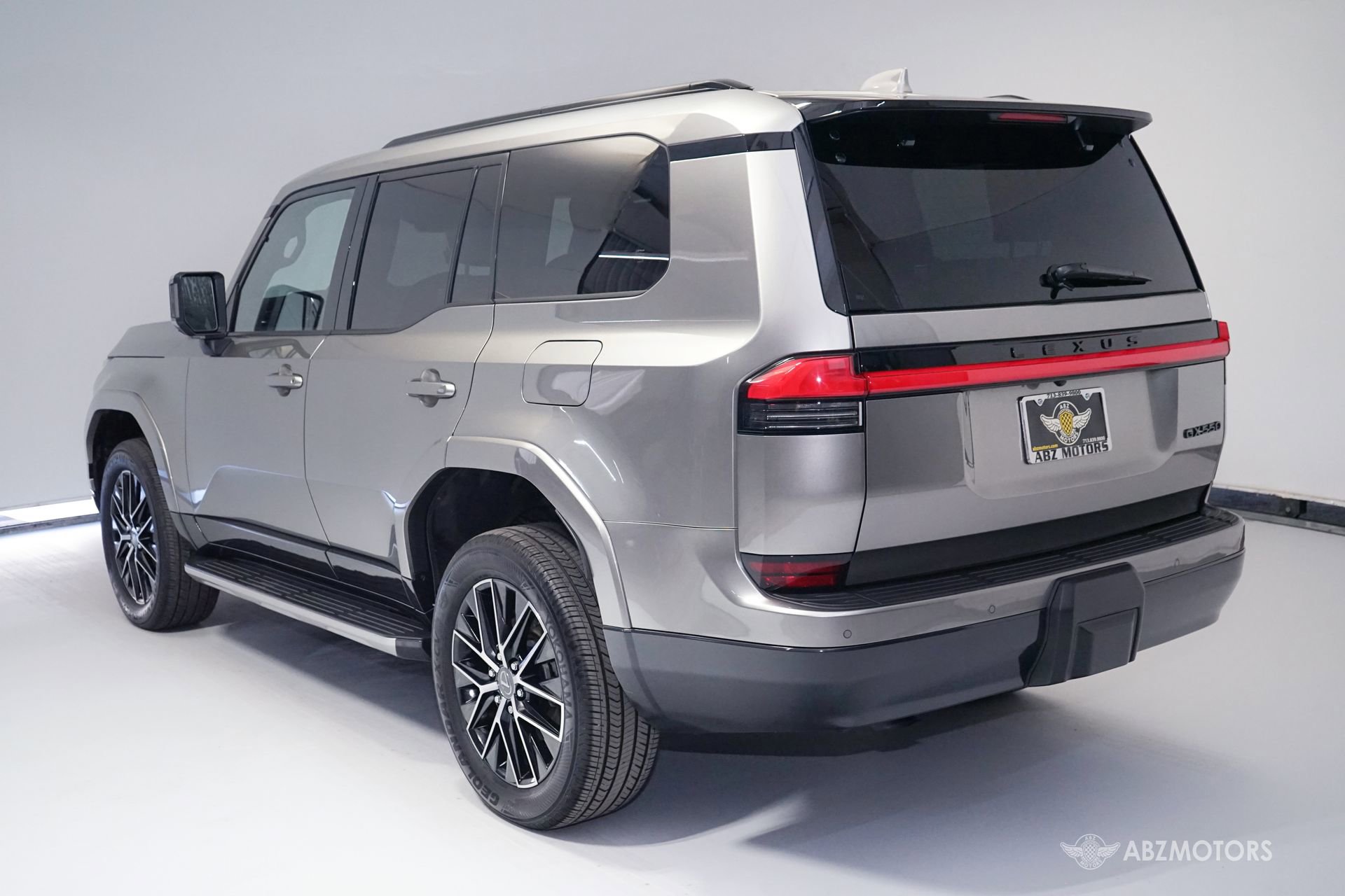 Used 2024 Lexus GX 550 w/ Accessory Package (Z1) image 7