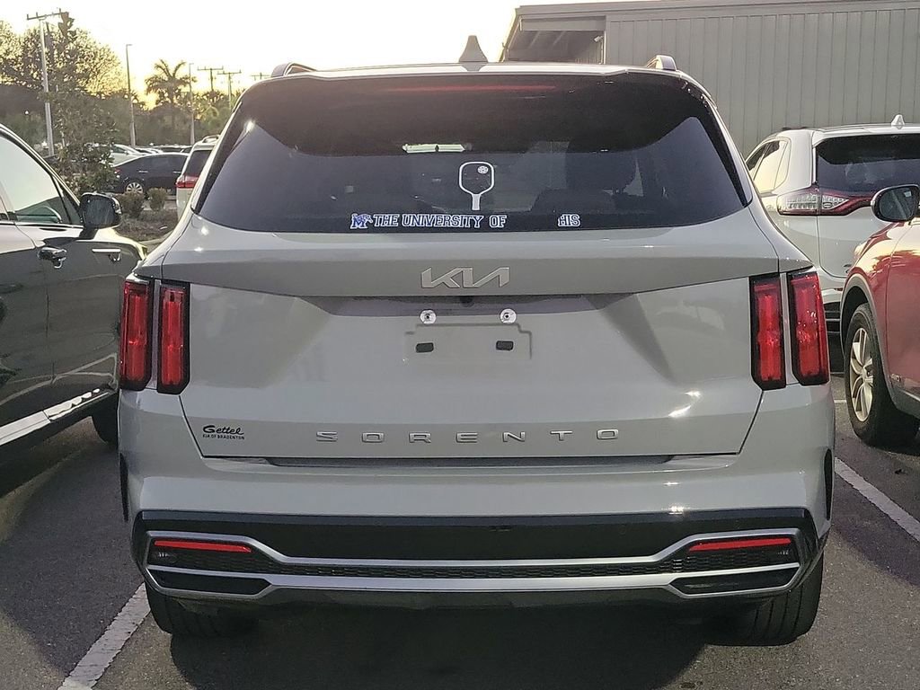 Used 2022 Kia Sorento SX image 11