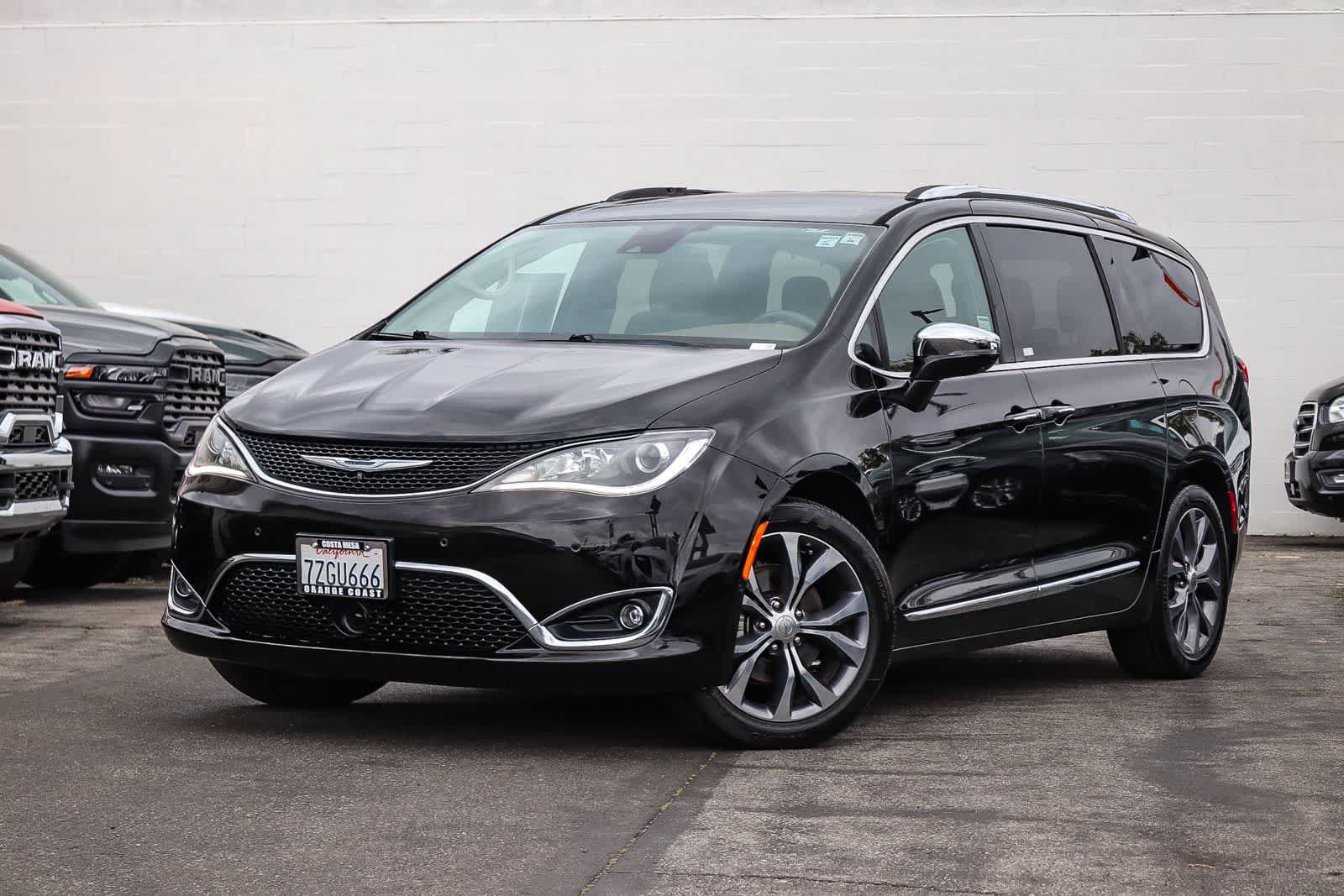 Used 2017 Chrysler Pacifica Limited