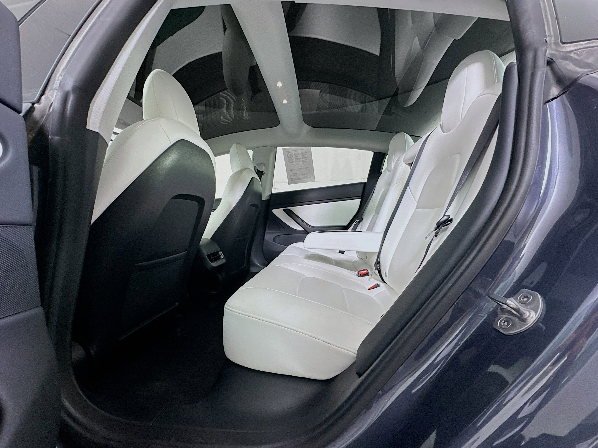 Used 2021 Tesla Model 3 Standard Range Plus image 28