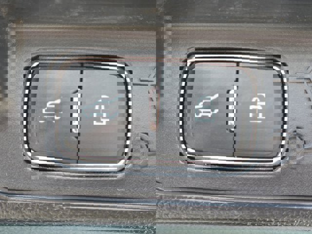 Used 2024 Ford Explorer XLT w/ Equipment Group 202A image 18