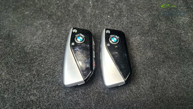 Used 2023 BMW 740i w/ Parking Assistance Package image 60