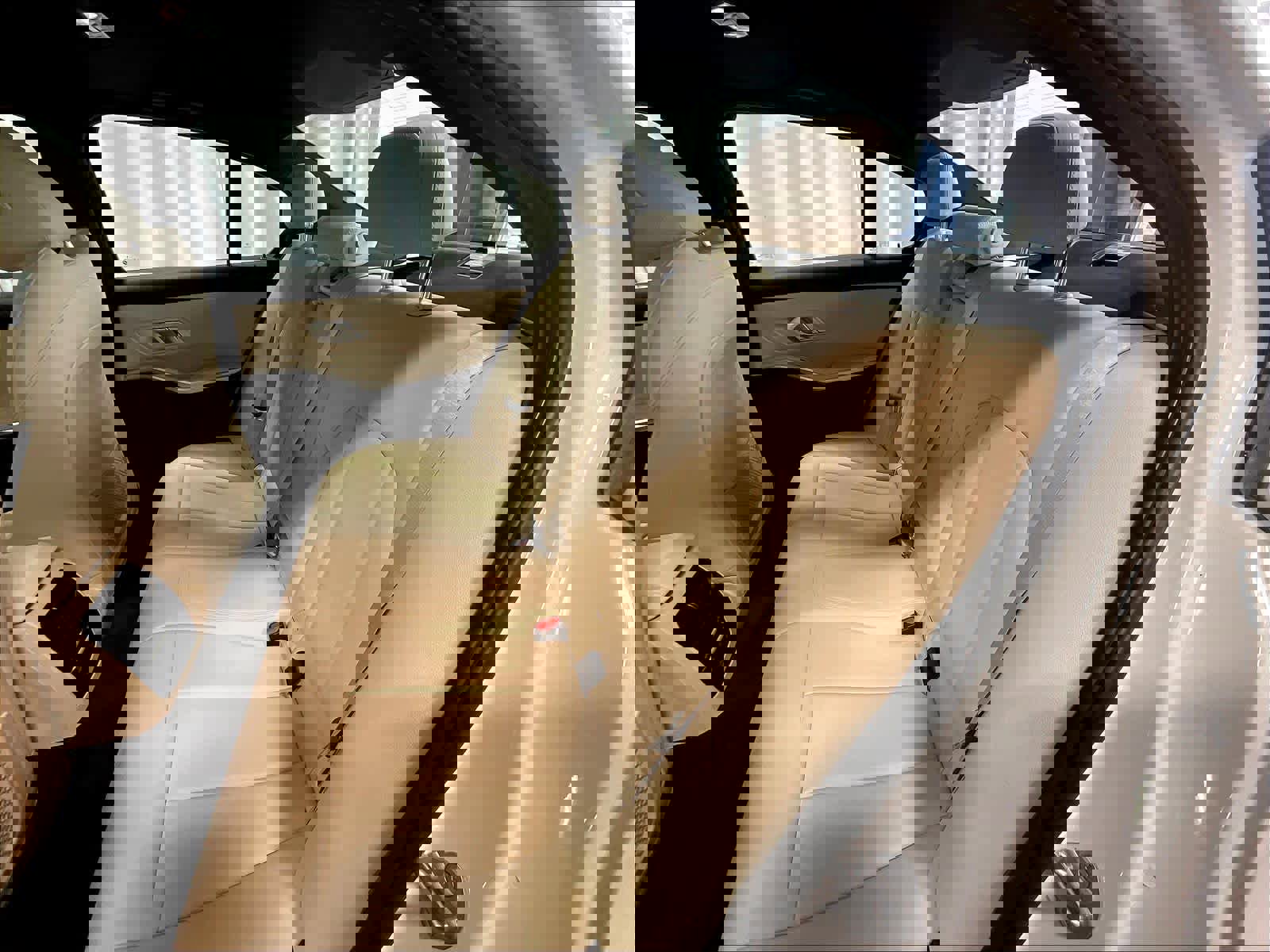 Used 2019 BMW 330i xDrive Sedan w/ Premium Package image 15