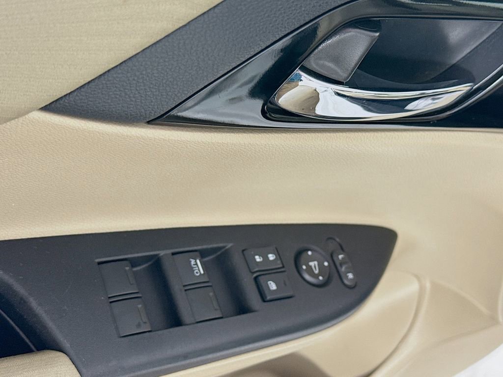 Used 2016 Honda Accord LX image 16