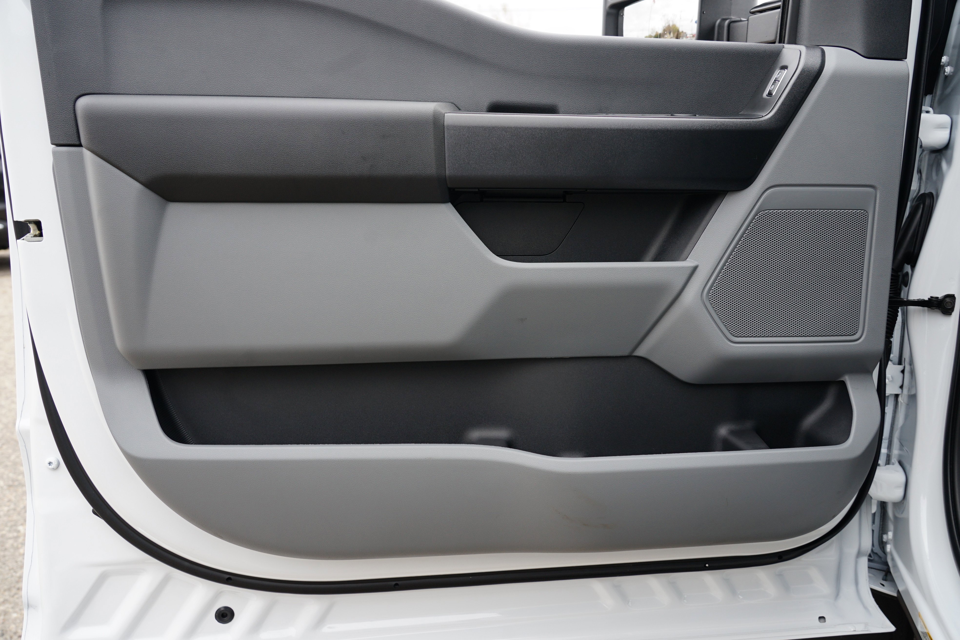 New 2026 Ford F450 XL w/ XL Chrome Package image 14