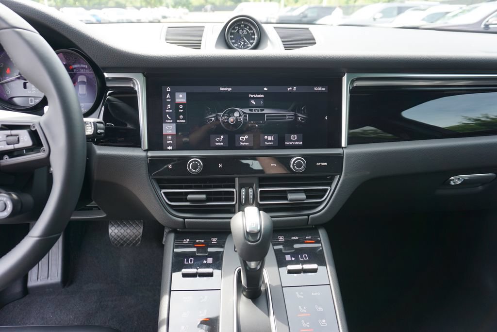 Used 2023 Porsche Macan S AWD/4WD image 36