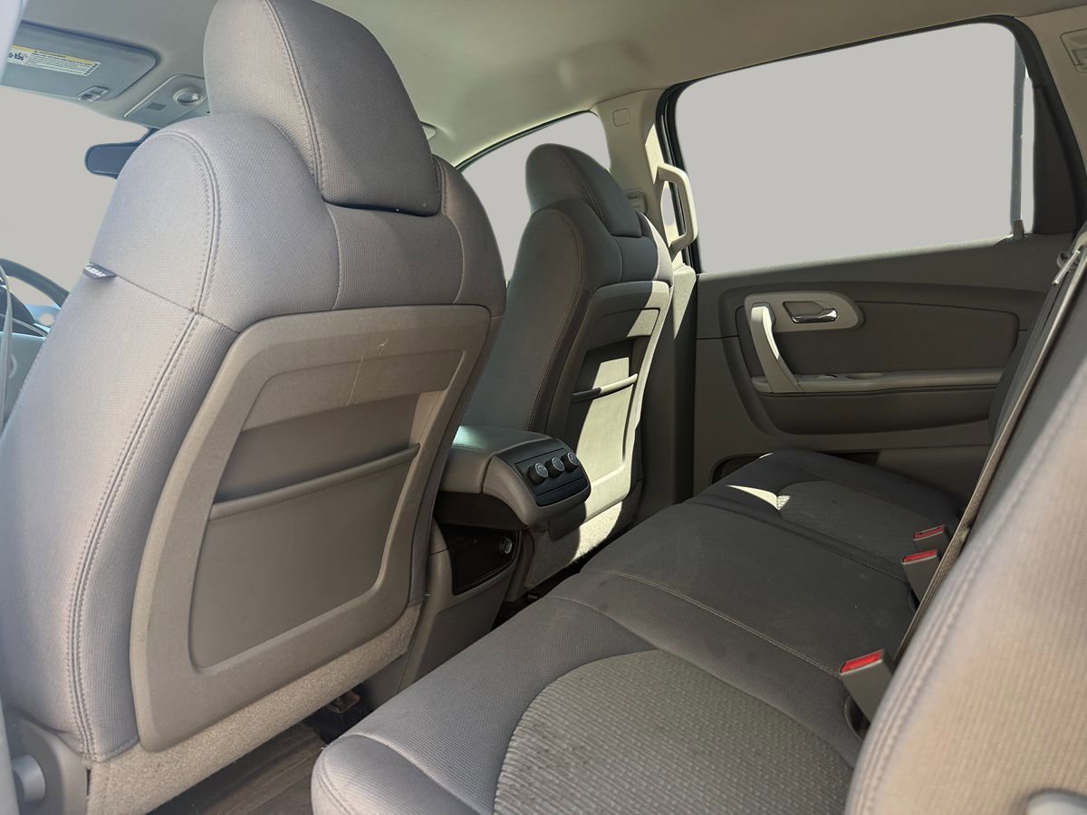 Used 2012 Chevrolet Traverse LS FWD image 11