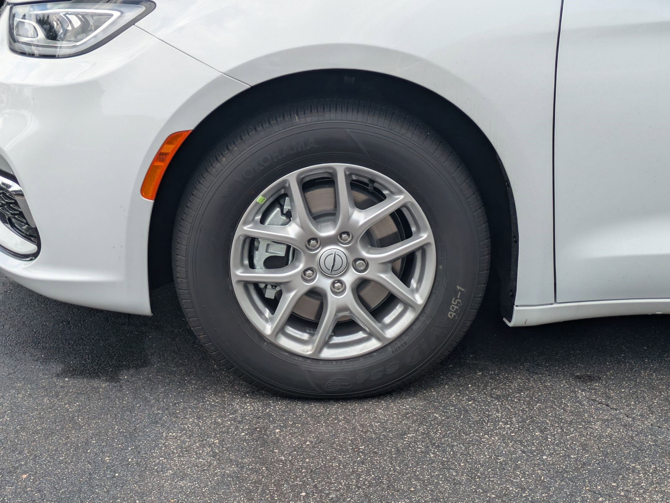 New 2026 Chrysler Pacifica Select image 34