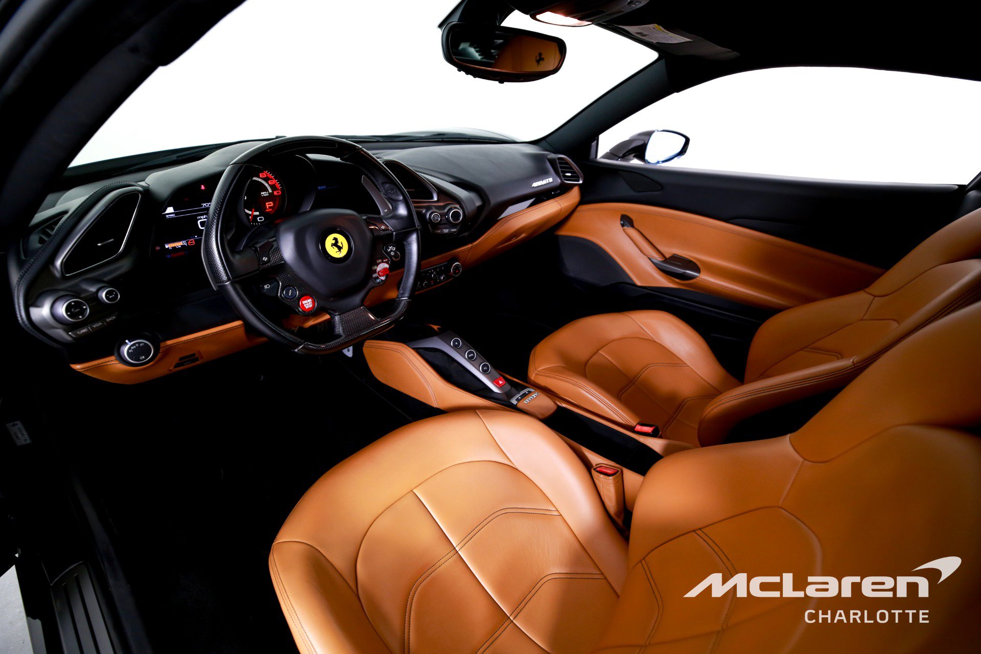 Used 2018 Ferrari 488 GTB RWD image 12
