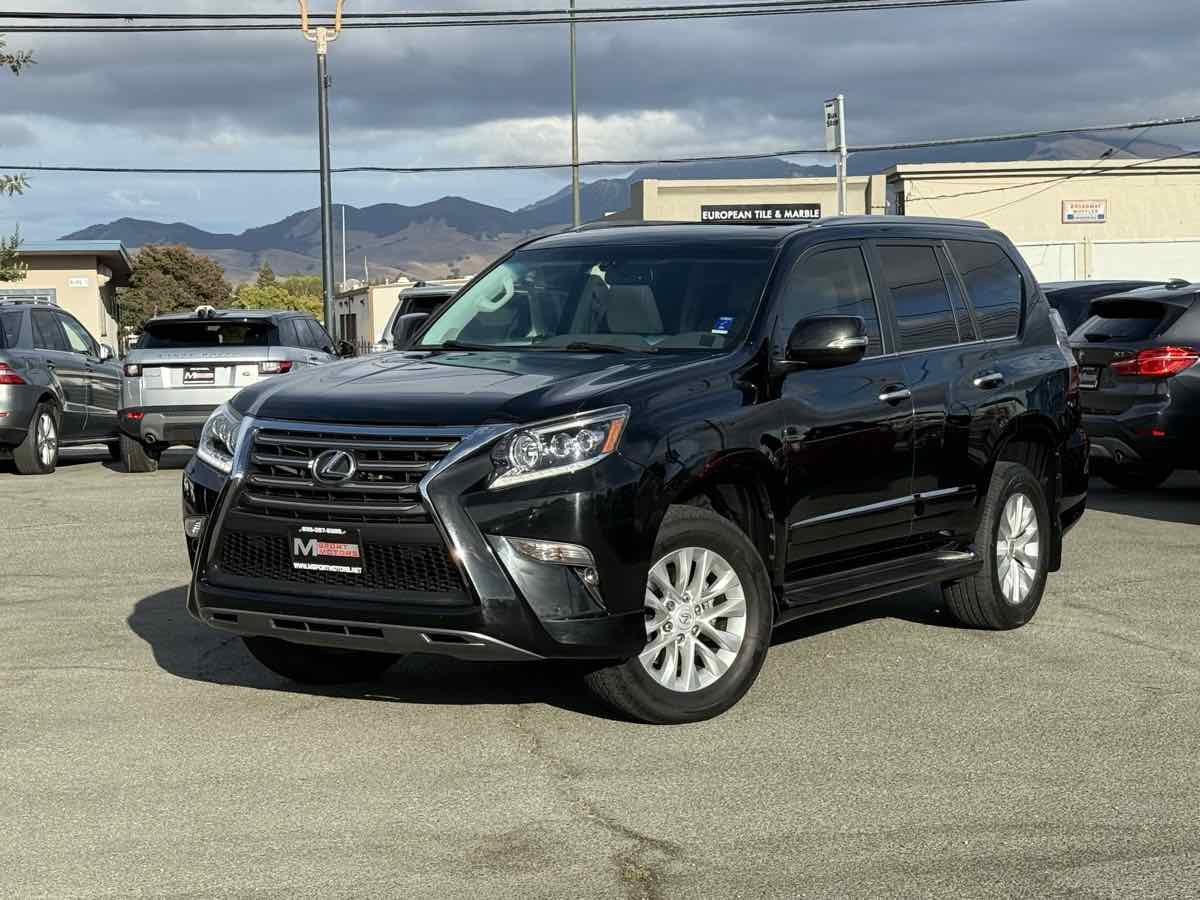 Used 2017 Lexus GX 460 image 3