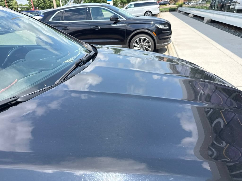Used 2018 Lincoln MKX Reserve w/ Lincoln MKX Climate Package AWD/4WD image 3