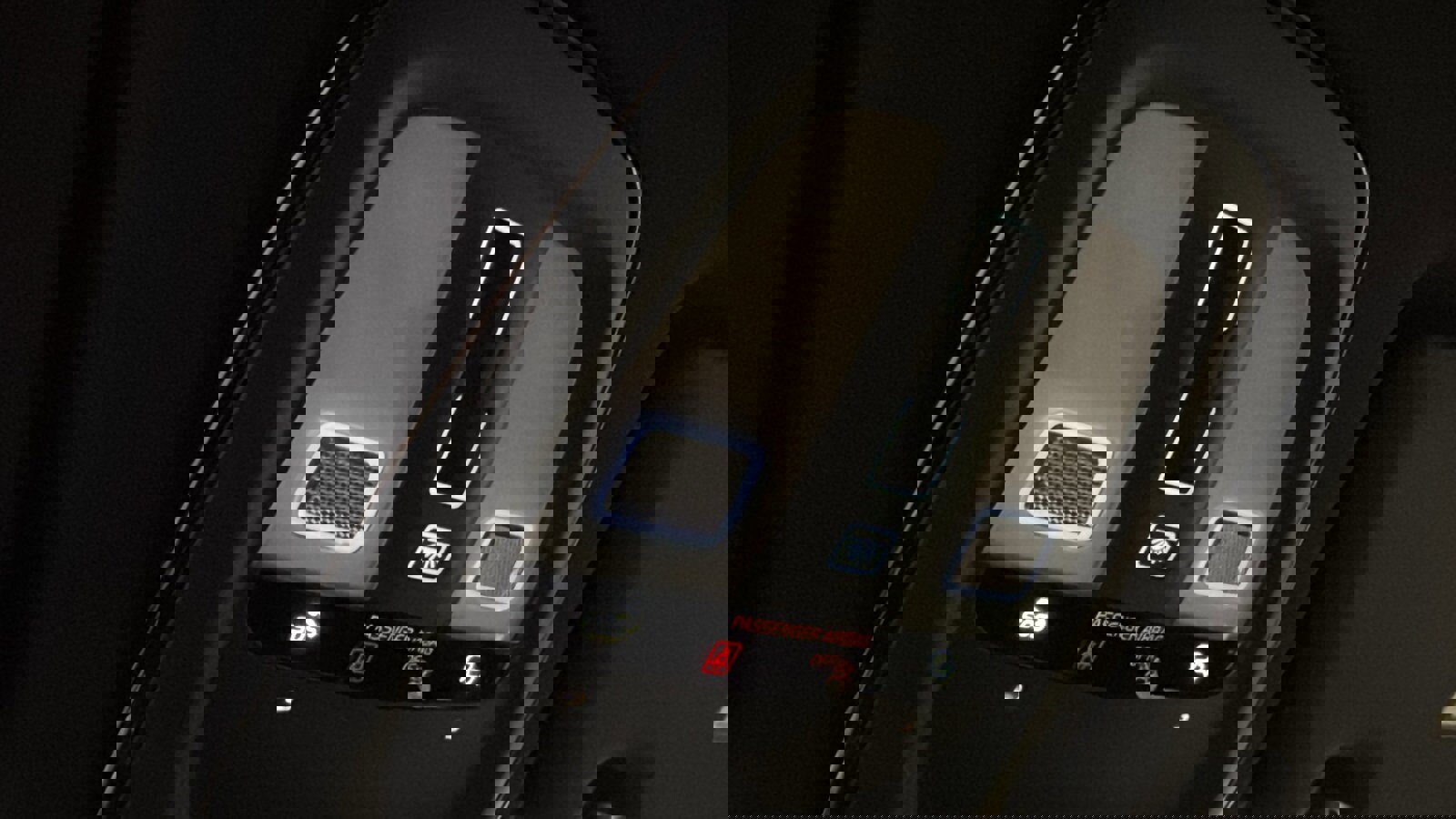 New 2026 Volvo XC60 T8 Plus w/ Protection Package Premier image 20