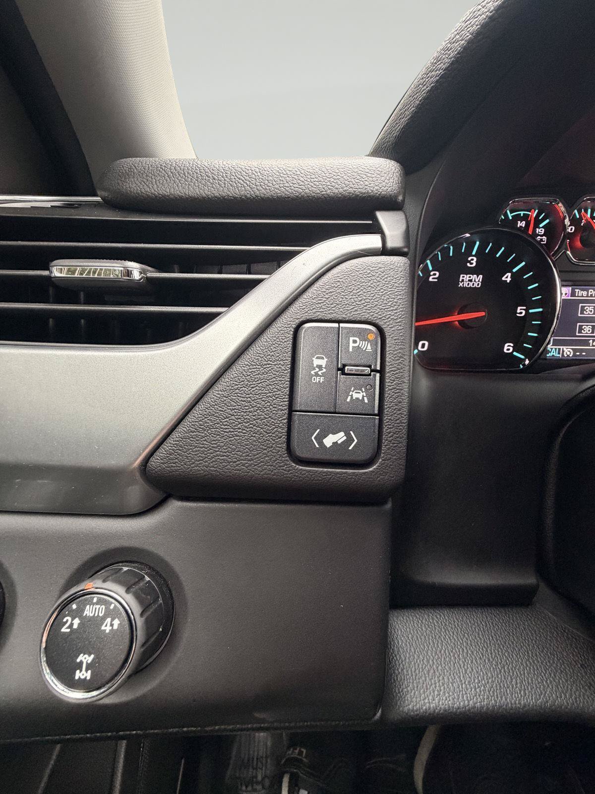 Used 2016 Chevrolet Tahoe LTZ AWD/4WD image 79