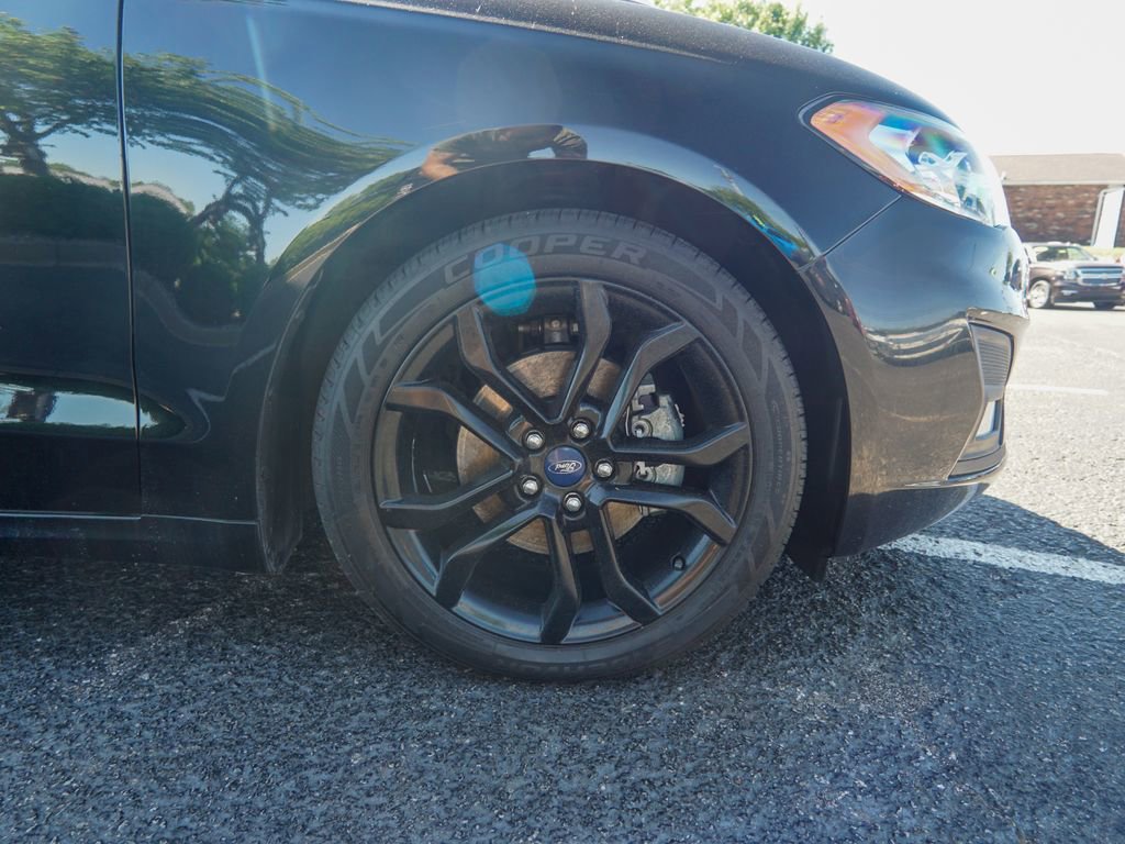 Used 2019 Ford Fusion SE w/ Equipment Group 151A FWD image 11