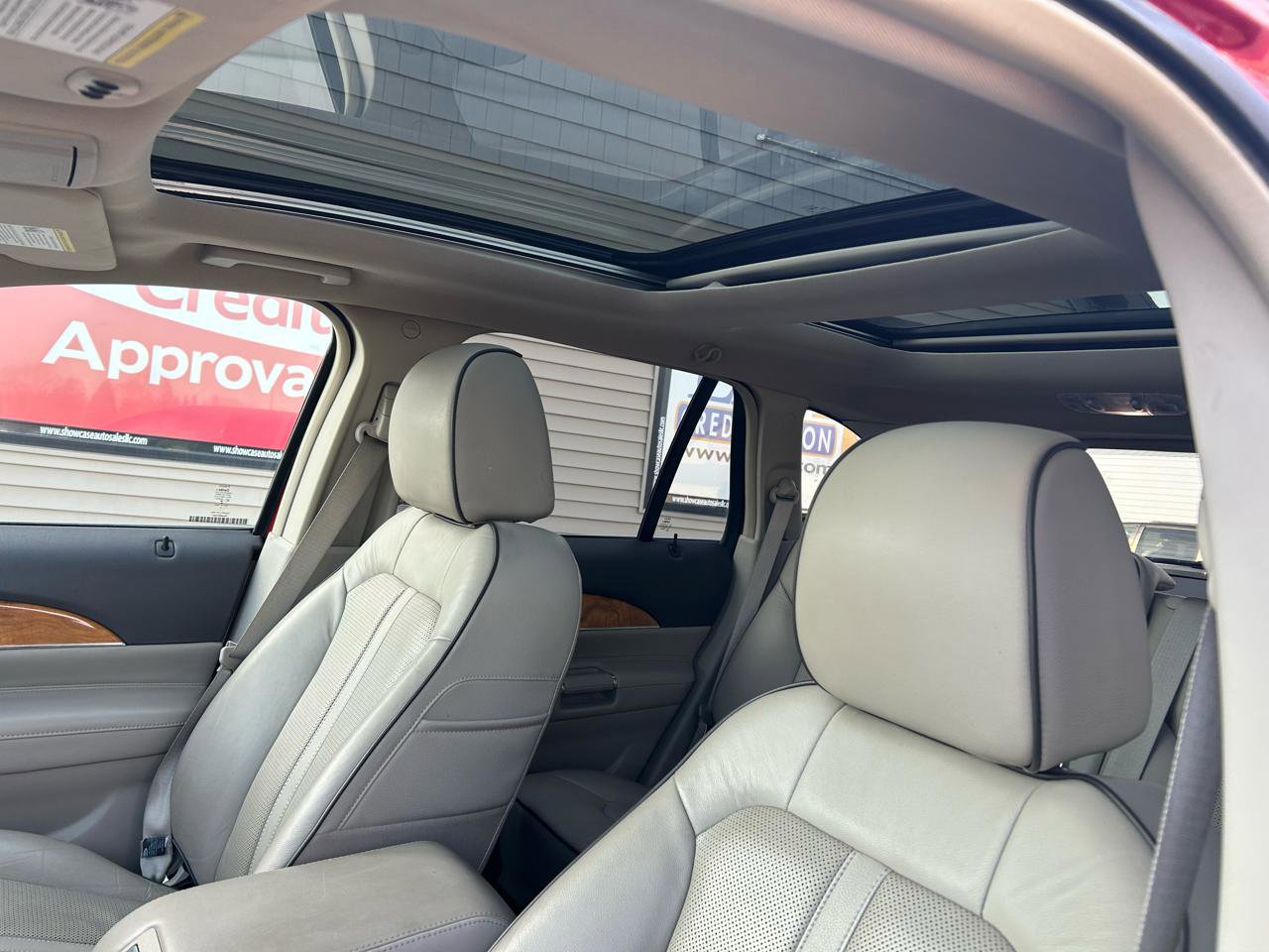 Used 2014 Lincoln MKX AWD w/ Equipment Group 102A image 18