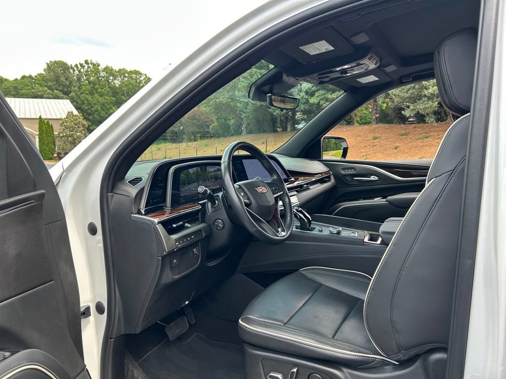 Used 2023 Cadillac Escalade ESV Premium Luxury AWD/4WD image 40