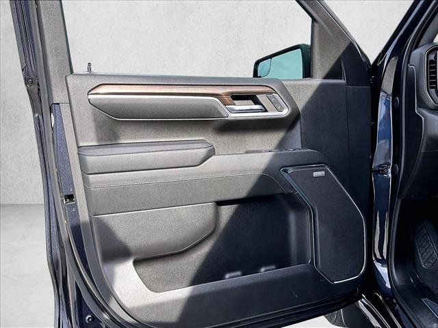 Used 2024 Chevrolet Silverado 1500 RST w/ Convenience Package II RWD image 18