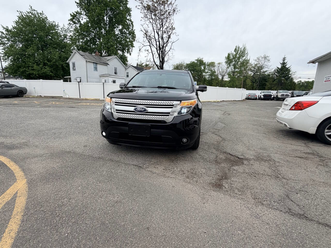 Used 2012 Ford Explorer XLT w/ Class III Trailer Tow Pkg FWD image 10