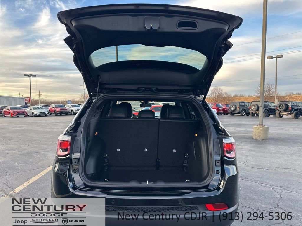 New 2026 Jeep Compass Limited w/ Sun, Sound & Navigation Group image 12