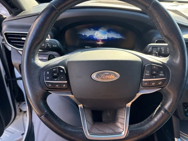 Used 2020 Ford Explorer Platinum w/ Premium Technology Package image 11