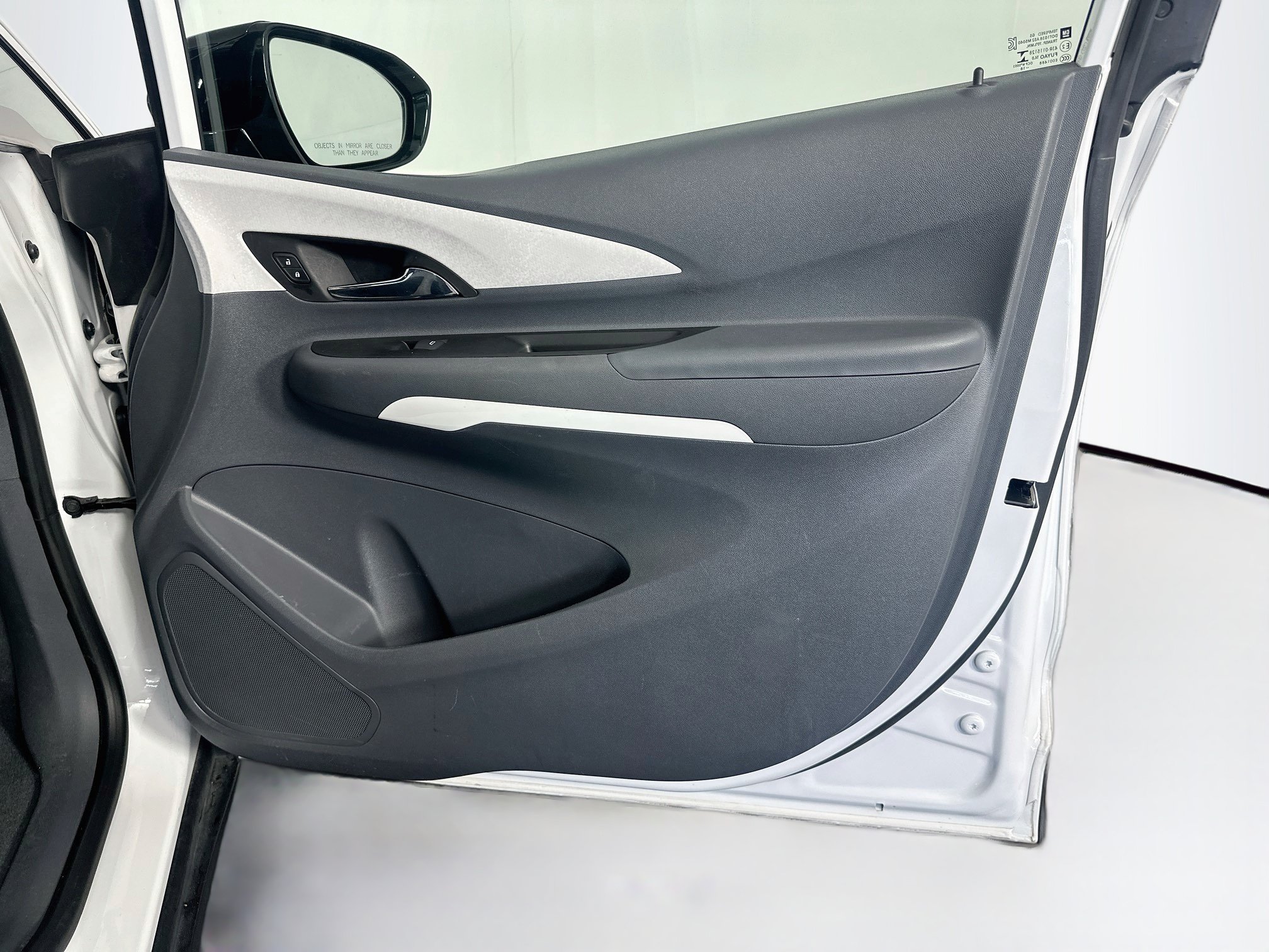 Used 2018 Chevrolet Bolt LT FWD image 29