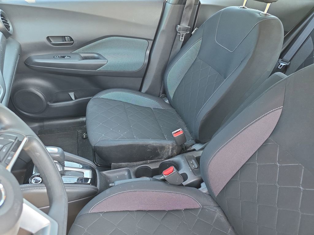 Used 2018 Nissan Kicks S FWD image 17