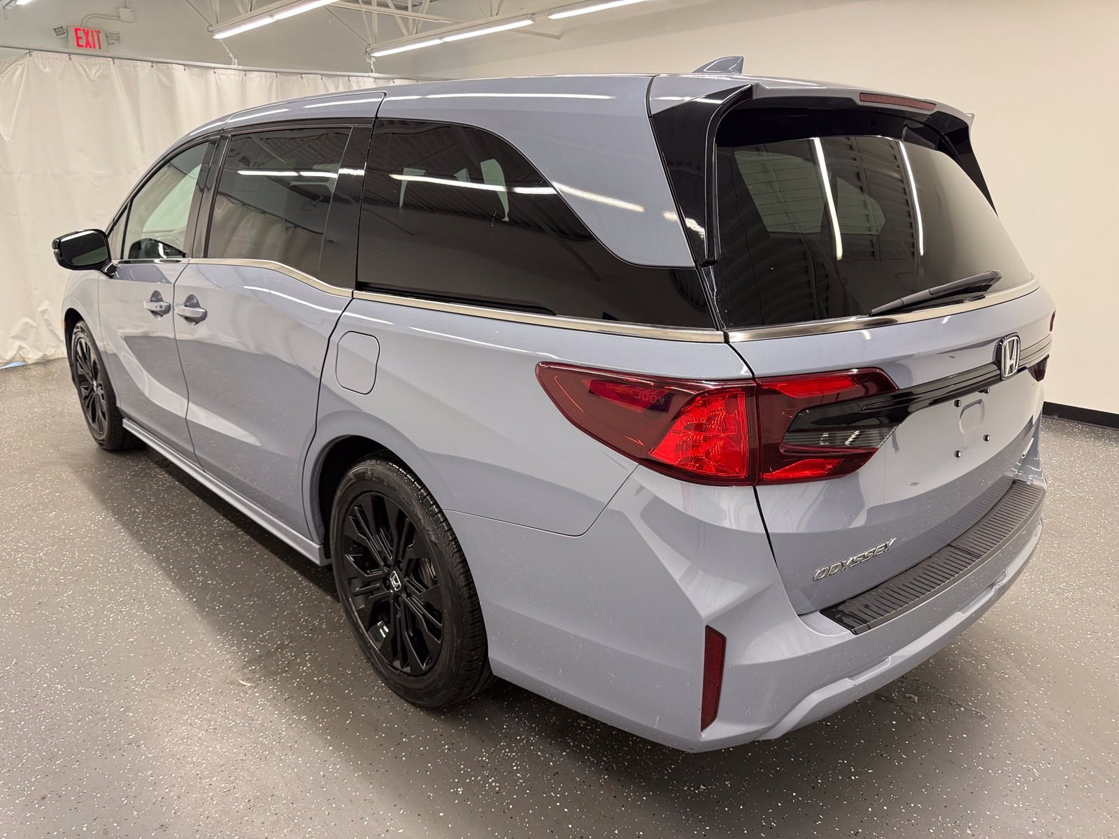 Used 2025 Honda Odyssey Sport-L image 3
