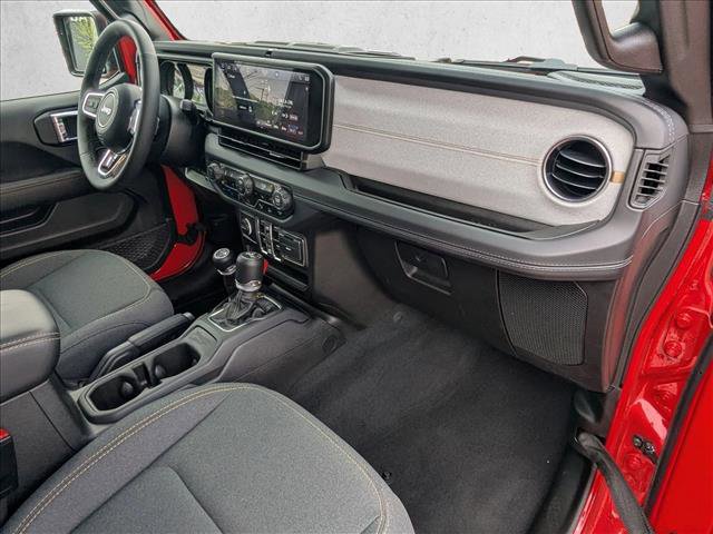 Used 2025 Jeep Wrangler Sahara w/ Safety Group AWD/4WD image 21
